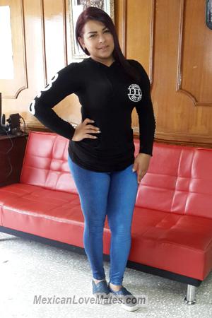 167046 - Kenia Age: 40 - Costa Rica