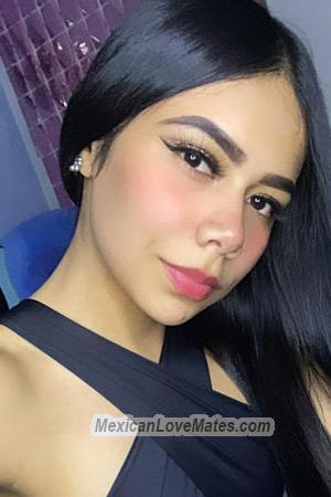 208711 - Lesly Age: 24 - Colombia