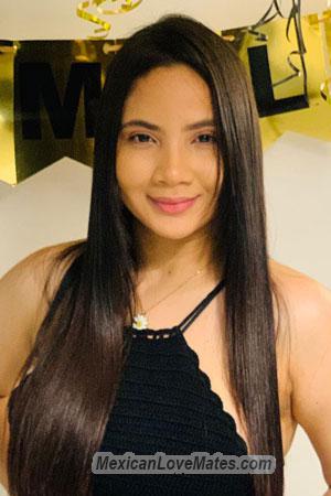 209140 - Karina Age: 30 - Colombia