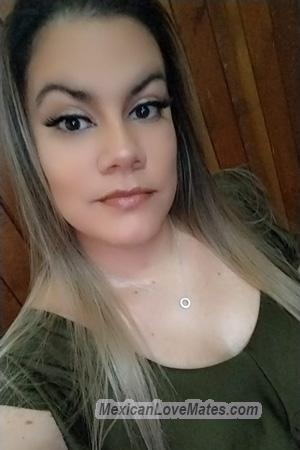 221987 - Edith Age: 37 - Costa Rica