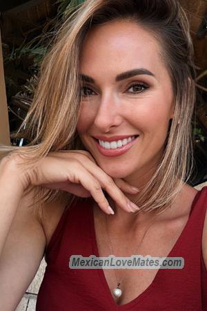 227686 - Yuliia Age: 38 - Mexico